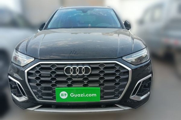 Audi Q5L 2022, 11000 км, за 33127 USD