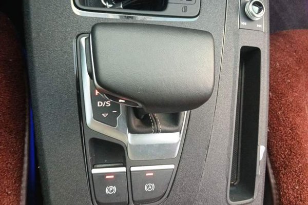 Audi Q5L 2022, 11000 км, за 33127 USD - фото 15