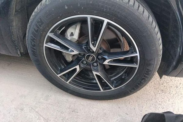 Audi Q5L 2022, 11000 км, за 33127 USD - фото 8