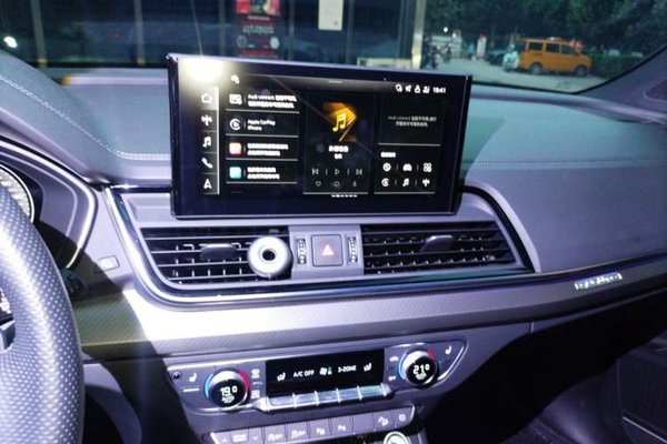Audi Q5L 2022, 37800 км, за 27363 USD - фото 23