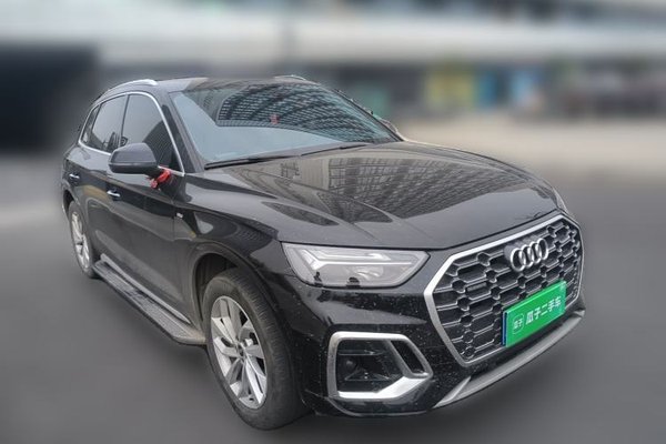 Audi Q5L 2022, 49900 км, за 32581 USD