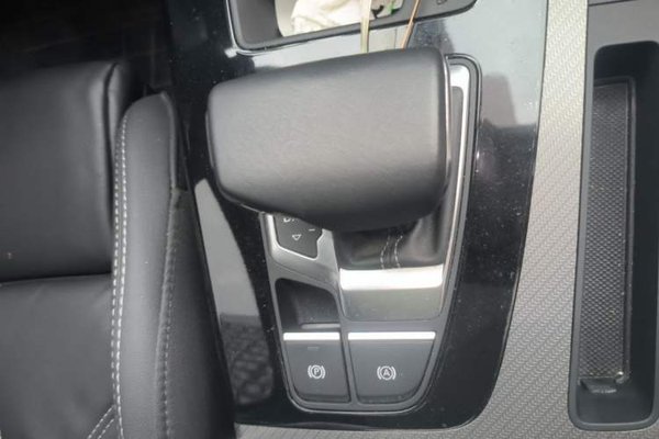 Audi Q5L 2022, 49900 км, за 32581 USD - фото 15