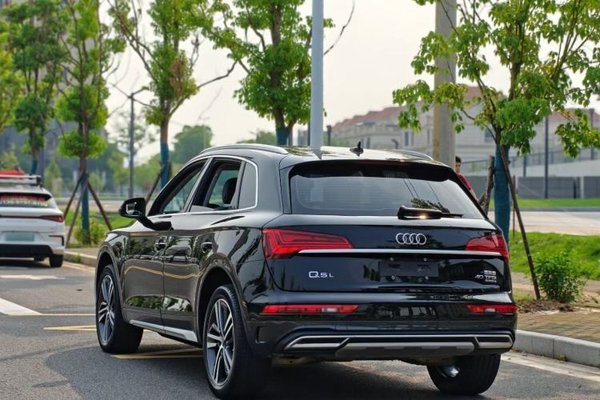 Audi Q5L 2022, 76900 км, за 29924 USD - фото 13