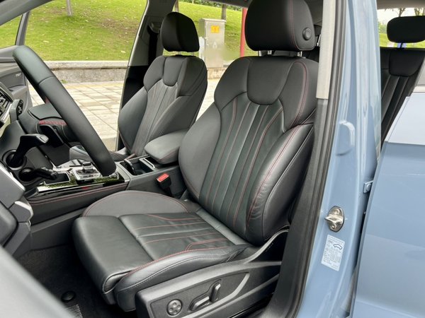 Audi Q5L 2022, 59800 км, за 30966 USD - фото 18