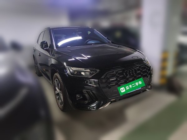 Audi Q5L 2023, 22900 км, за 30470 USD