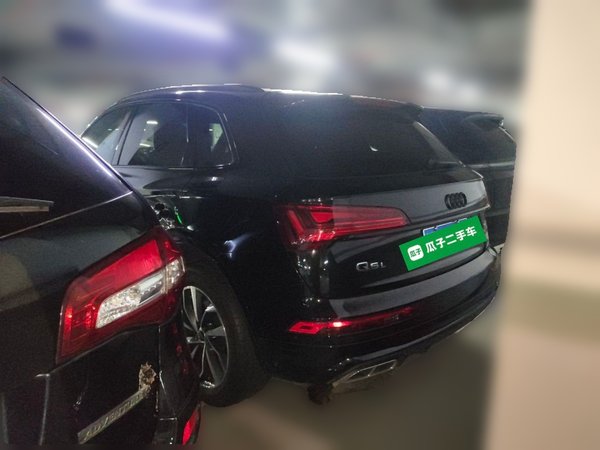 Audi Q5L 2023, 22900 км, за 30470 USD