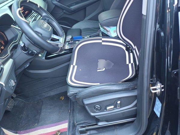 Audi Q5L 2023, 71300 км, за 29865 USD - фото 16