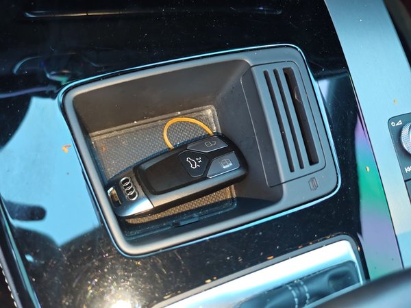 Audi Q5L 2023, 71300 км, за 29865 USD - фото 9