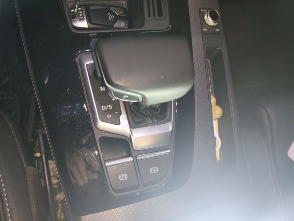 Audi Q5L 2023, 22500 км, за 34637 USD - фото 11