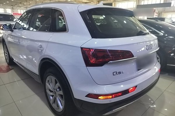 Audi Q5L 2023, 29400 км, за 33799 USD - фото 14