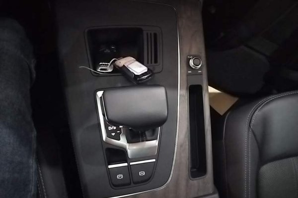 Audi Q5L 2023, 29400 км, за 33799 USD - фото 20