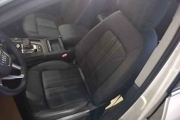 Audi Q5L 2023, 29400 км, за 33799 USD - фото 21