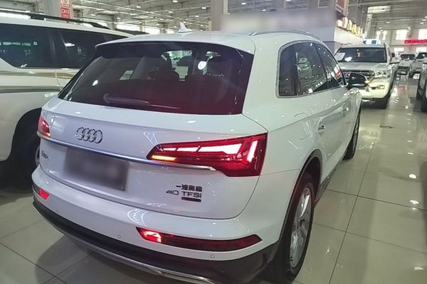 Audi Q5L 2023, 29400 км, за 33799 USD - фото 7