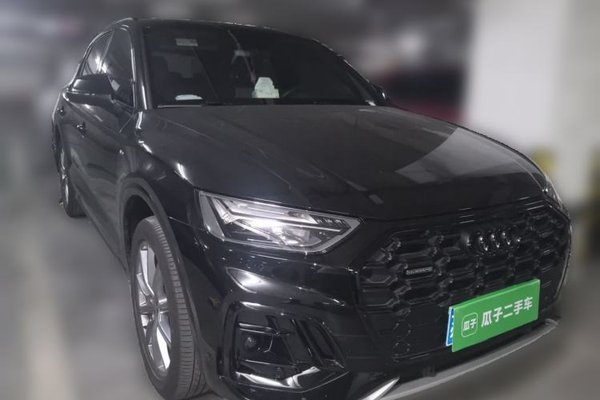 Audi Q5L 2024, 17700 км, за 31841 USD