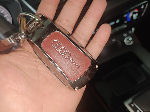 Audi Q5L 2024, 71500 км, за 31210 USD - фото 12