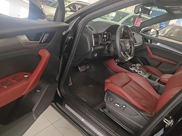 Audi Q5L 2024, 71500 км, за 31210 USD - фото 19