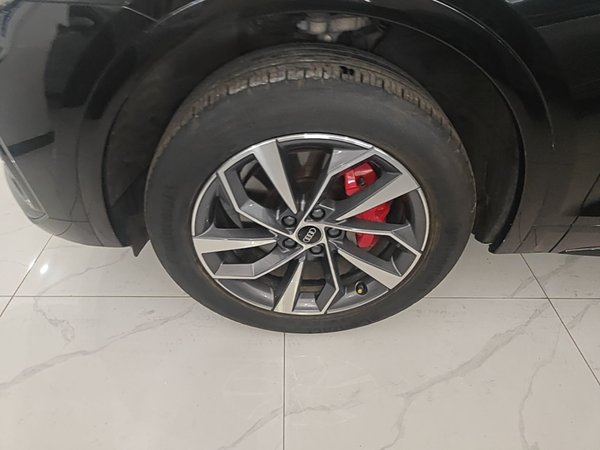 Audi Q5L 2024, 71500 км, за 31210 USD - фото 8