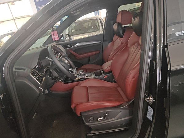 Audi Q5L 2024, 71500 км, за 31210 USD - фото 18
