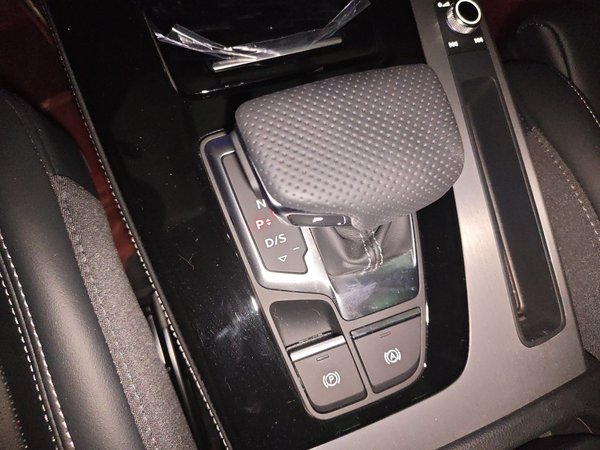 Audi Q5L 2025, 3700 км, за 31226 USD - фото 15