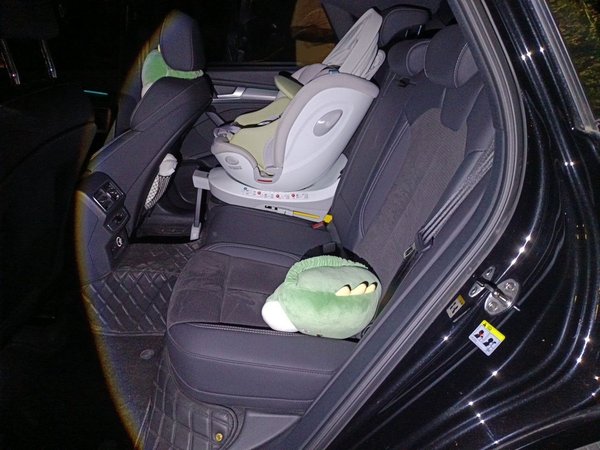 Audi Q5L Sportback 2023, 23800 км, за 33720 USD - фото 15