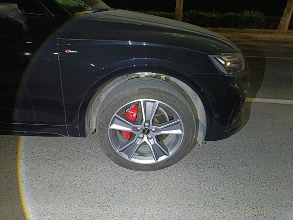 Audi Q5L Sportback 2023, 23800 км, за 33720 USD