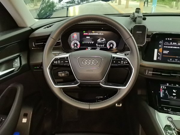 Audi Q6 2025, 800 км, за 45635 USD - фото 11
