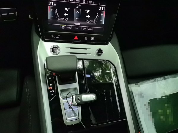 Audi Q6 2025, 800 км, за 45635 USD - фото 15