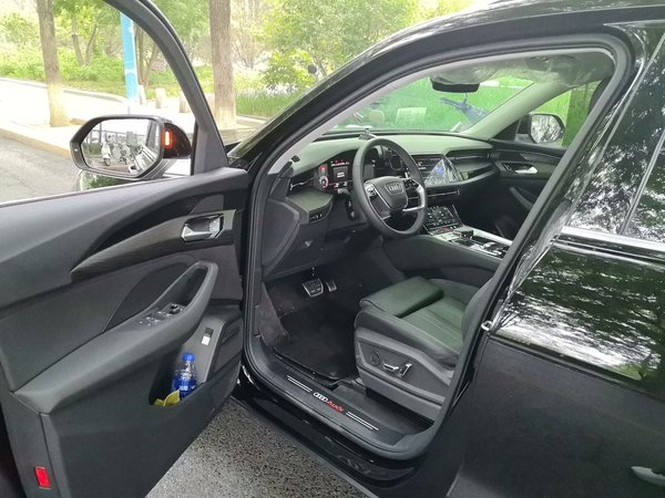 Audi Q6 2025, 800 км, за 45635 USD - фото 17