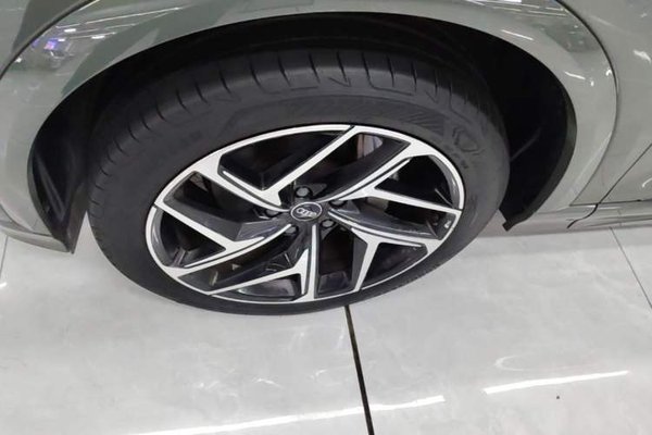 Audi Q6L e-tron 2026, 5500 км, за 43796 USD - фото 10