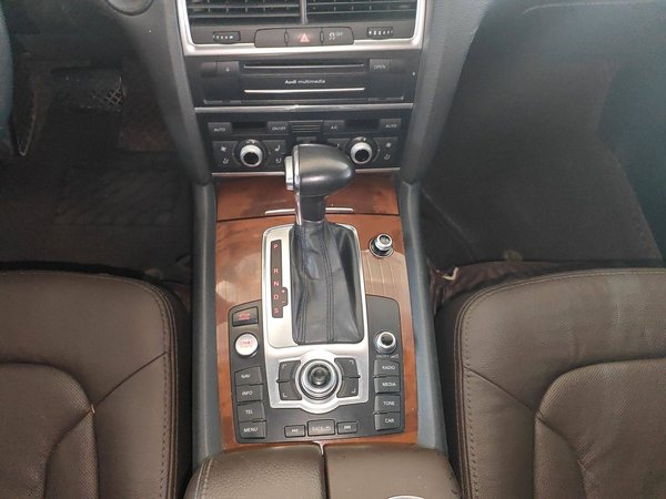 Audi Q7 2015, 149300 км, за 12015 USD - фото 6