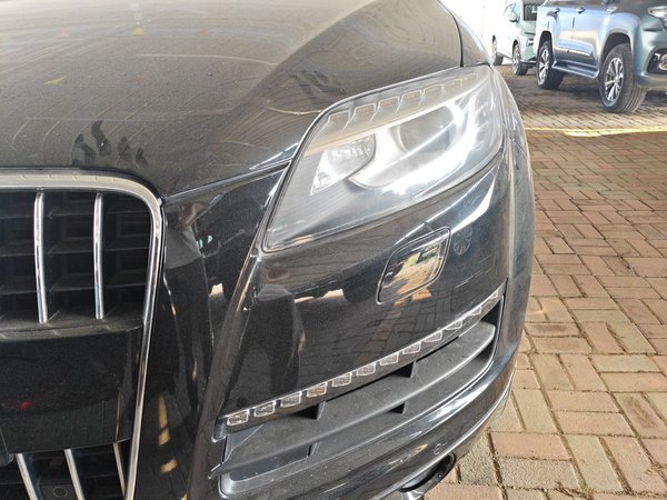 Audi Q7 2015, 149300 км, за 12015 USD - фото 19