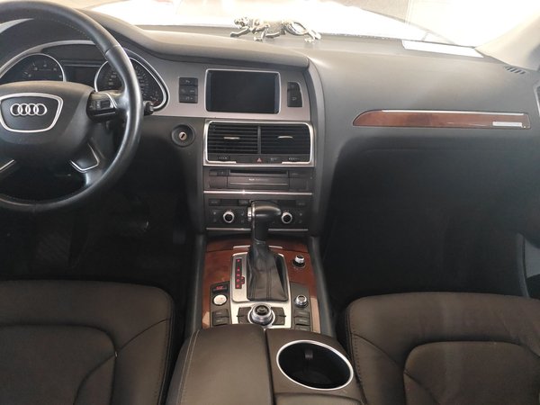 Audi Q7 2015, 149300 км, за 12015 USD