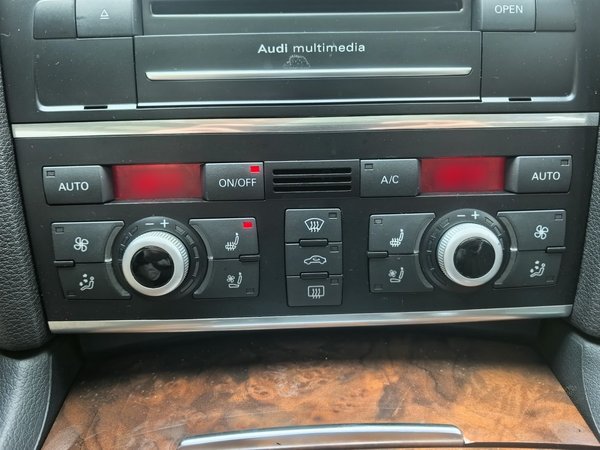 Audi Q7 2015, 159600 км, за 15871 USD - фото 28