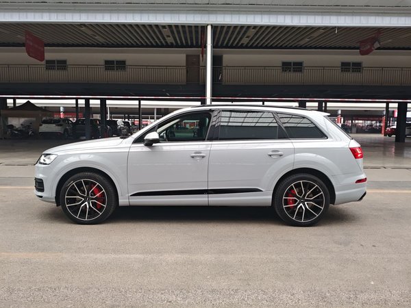 Audi Q7 2016, 172800 км, за 22001 USD