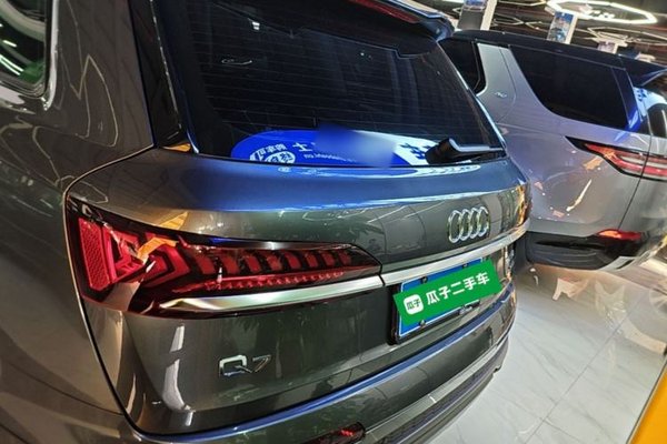 Audi Q7 2022, 73600 км, за 47898 USD