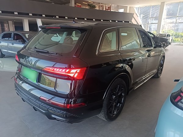 Audi Q7 2024, 7000 км, за 59734 USD - фото 6