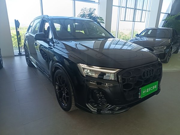 Audi Q7 2024, 7000 км, за 59734 USD