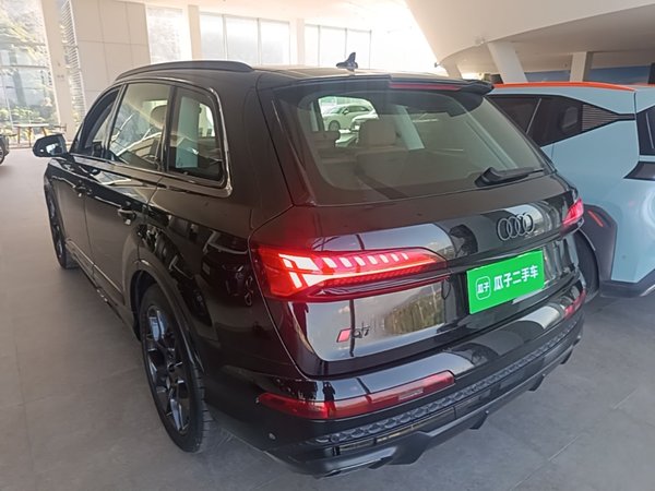 Audi Q7 2024, 7000 км, за 59734 USD