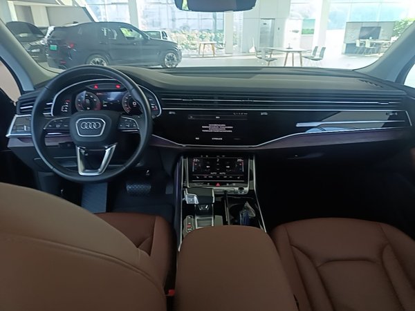 Audi Q7 2024, 7000 км, за 59734 USD - фото 13