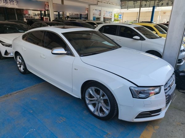 Audi S5 2016, 111199 км, за 16848 USD