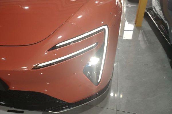 Avatr 06 2025, 4200 км, за 24355 USD