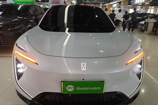 Avatr 07 2024, 21400 км, за 25653 USD