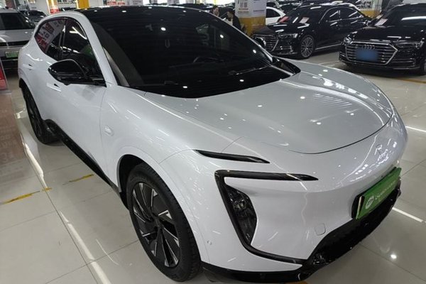 Avatr 07 2024, 21400 км, за 25653 USD