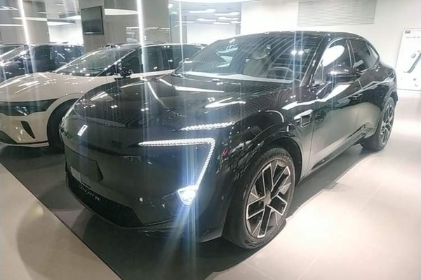 Avatr 11 · 2025 год