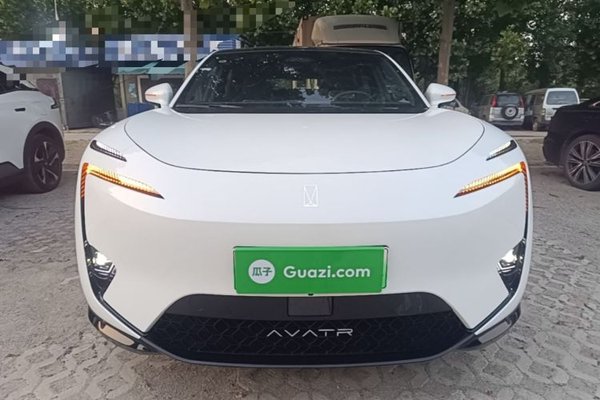 Avatr 11 2025, 11200 км, за 33016 USD