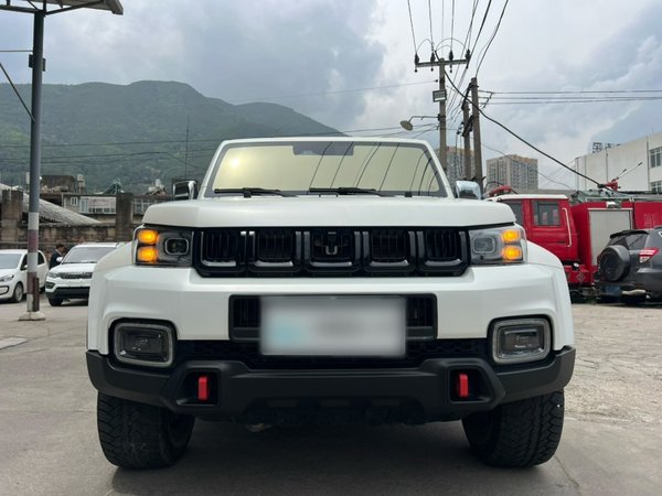 BAIC Off-Road BJ40 2023, 32300 км, за 20373 USD