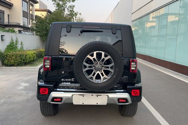 BAIC Off-Road BJ40 2024, 29700 км, за 17158 USD