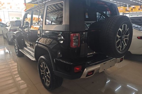 BAIC Off-Road BJ40 2024, 29700 км, за 17158 USD