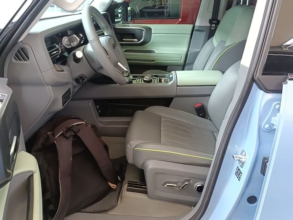 BAIC Off-Road BJ40 Electric Drive 2025, 36100 км, за 24500 USD - фото 18