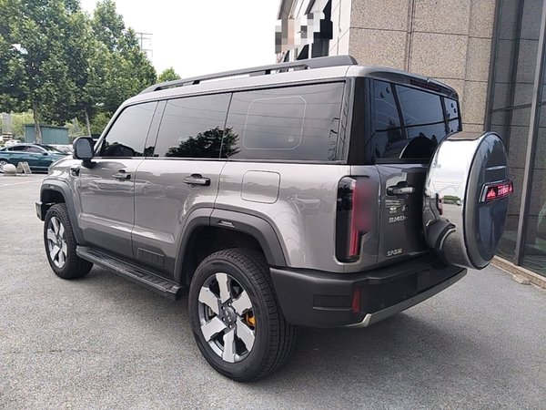 BAIC Off-Road BJ40 Electric Drive 2025, 14400 км, за 24017 USD